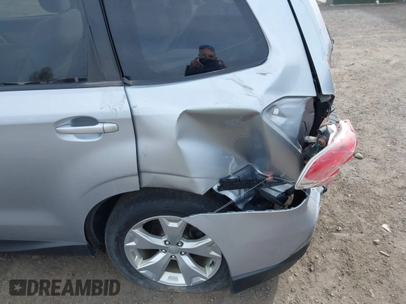 2014 Subaru Forester Premium with VIN JF2SJAEC8EH450679, listed as a IAAI auction lot 41432350 with 276,006 mi miles and . Bid and sale history available at DreamBid. Image 18.