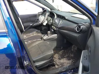2019 Nissan Kicks S with VIN 3N1CP5CU9KL537043, listed as a IAAI auction lot 41766823 with Not Provided miles. Bid and sale history available at carsss.com. Image 5.