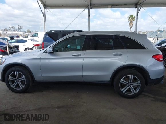 2019 Mercedes-Benz GLC 300 with VIN WDC0G4JB4KV129605, listed as a IAAI auction lot 42207132 with 39,743 mi miles and . Bid and sale history available at DreamBid. Image 14.