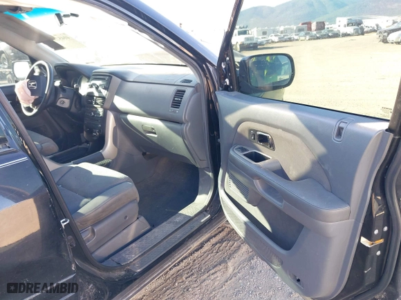 2008 Honda Pilot SE with VIN 5FNYF18398B049751, listed as a IAAI auction lot 40452863 with 1 mi miles. Bid and sale history available at carsss.com. Image 5.