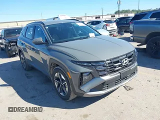 2025 Hyundai Tucson SEL with VIN 5NMJB3DE7SH501802, listed as a IAAI auction lot 41732301 with 2,942 mi miles and . Bid and sale history available at carsss.com. Image 1.