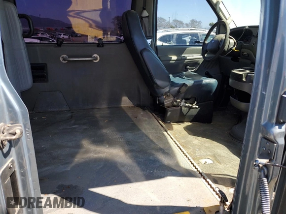 2007 Ford Econoline Cargo Recreational with VIN 1FTSS34LX7DA63862, listed as a Copart auction lot 50084695 with 151,636 mi miles and Clean Title. Bid and sale history available at carsss.com. Image 11.