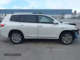 2011 Toyota Highlander Limited with VIN JTEDC3EHXB2002186, listed as a IAAI auction lot 41645915 with 367,650 mi miles and . Bid and sale history available at DreamBid. Image 13.