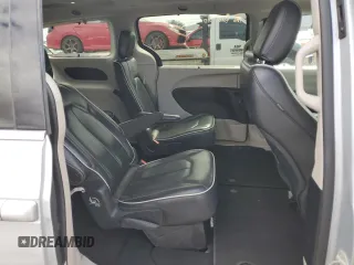 2022 Chrysler Pacifica Limited with VIN 2C4RC1GG7NR175799, listed as a Copart auction lot 63038045 with 32,317 mi miles and Clean title. Bid and sale history available at DreamBid. Image 11.