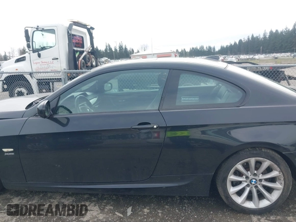 2013 BMW 3 Series 328i xDrive with VIN WBAKF3C50DJ385511, listed as a IAAI auction lot 41795976 with 134,057 mi miles. Bid and sale history available at carsss.com. Image 14.