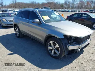 2019 Mercedes-Benz GLC 300 z VIN WDC0G4KB1KV128569, wystawiony jako IAAI lot #41822156 z przebiegiem 60 144 mil mil oraz . Historia ofert i sprzedaży dostępna na DreamBid. Obrazek 1.