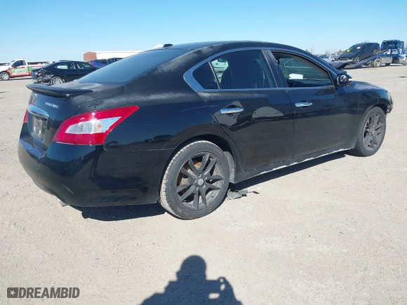 2009 Nissan Maxima 3.5 S with VIN 1N4AA51EX9C850440, listed as a IAAI auction lot 41387007 with 124,434 mi miles. Bid and sale history available at carsss.com. Image 4.
