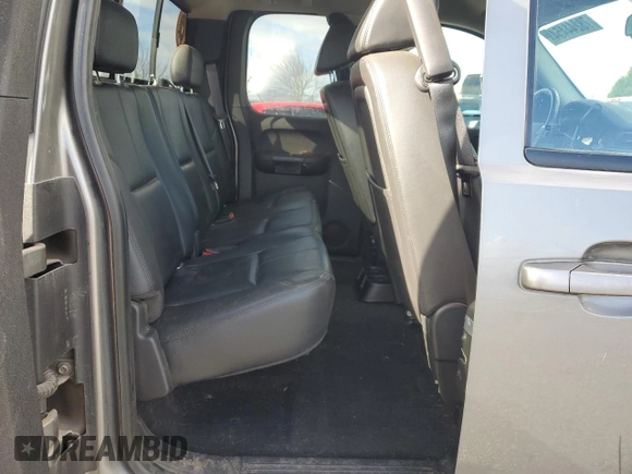 2008 GMC Sierra 2500HD SLT z VIN 1GTHK29618E181379, wystawiony jako Copart lot #78244454 z przebiegiem 161 846 mil mil oraz Szkoda całkowita • Salvage title. Historia ofert i sprzedaży dostępna na DreamBid. Obrazek 11.