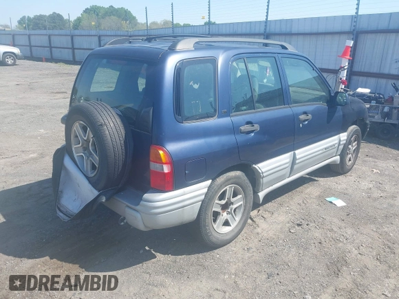 2002 Chevrolet Tracker LT z VIN 2CNBE634426952677, wystawiony jako IAAI lot #42009744 z przebiegiem 243 692 mil mil oraz . Historia ofert i sprzedaży dostępna na DreamBid. Obrazek 4.