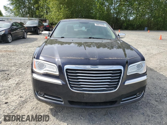 2011 Chrysler 300 Limited z VIN 2C3CA5CGXBH537378, wystawiony jako Copart lot #56674725 z przebiegiem 187 571 mil mil oraz Czysty tytuł • Clean title. Historia ofert i sprzedaży dostępna na DreamBid. Obrazek 5.