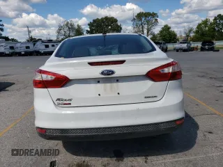 2013 Ford Focus S with VIN 1FADP3E2XDL326410, listed as a Copart auction lot 73015994 with 65,900 mi miles and Salvage Title. Bid and sale history available at carsss.com. Image 6.