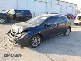 2021 Toyota Corolla Hatchback SE with VIN JTNB4MBE4M3105881, listed as a IAAI auction lot 41017358 with 109,532 mi miles. Bid and sale history available at carsss.com. Image 2.