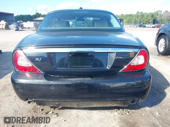 2008 Jaguar XJ 8 with VIN SAJWA71B48SH27792, listed as a IAAI auction lot 40399475 with Not Provided miles and . Bid and sale history available at DreamBid. Image 6.