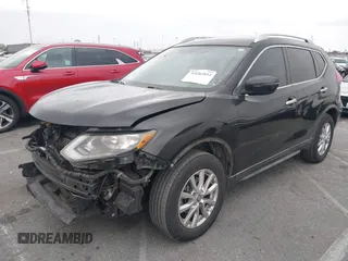 2017 Nissan Rogue S z VIN KNMAT2MV6HP542218, wystawiony jako IAAI lot #42282851 z przebiegiem 163 602 mil mil oraz . Historia ofert i sprzedaży dostępna na DreamBid. Obrazek 2.
