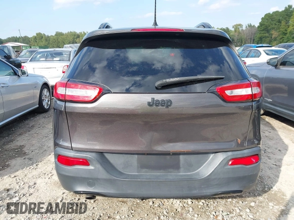 2017 Jeep Cherokee Altitude z VIN 1C4PJLABXHW666918, wystawiony jako IAAI lot #40520357 z przebiegiem 193 721 mil mil oraz . Historia ofert i sprzedaży dostępna na DreamBid. Obrazek 16.