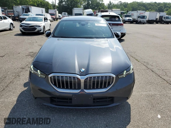 2024 BMW 5 Series 530i xDrive with VIN WBA53FJ03RCS08462, listed as a Copart auction lot 62658145 with 32,323 mi miles and Clean title. Bid and sale history available at DreamBid. Image 5.
