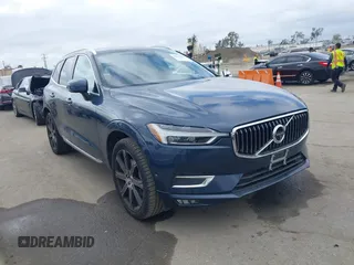 2020 Volvo XC60 Inscription z VIN YV4A22RL4L1566651, wystawiony jako IAAI lot #42058491 z przebiegiem 48 597 mil mil oraz . Historia ofert i sprzedaży dostępna na DreamBid. Obrazek 1.