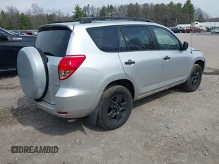 2007 Toyota RAV4 with VIN JTMBD35V075109123, listed as a IAAI auction lot 42107927 with 201,396 mi miles. Bid and sale history available at carsss.com. Image 4.