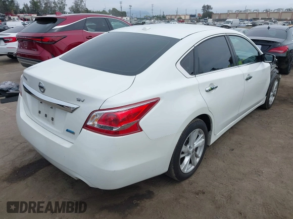 2013 Nissan Altima SV with VIN 1N4AL3AP8DN537187, listed as a IAAI auction lot 42375168 with 192,094 mi miles and . Bid and sale history available at DreamBid. Image 4.