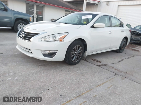 2015 Nissan Altima S with VIN 1N4AL3AP5FN398882, listed as a IAAI auction lot 41084306 with 218,977 mi miles and . Bid and sale history available at DreamBid. Image 2.