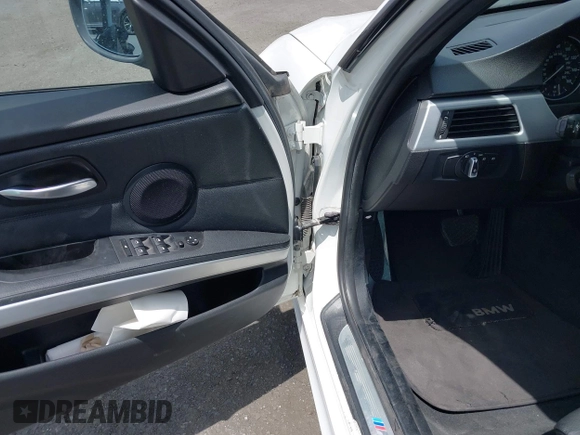 2011 BMW 3 Series 328i with VIN WBAPH5C52BA440579, listed as a IAAI auction lot 42359647 with 90,826 mi miles and . Bid and sale history available at DreamBid. Image 14.