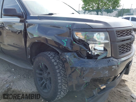 2016 Chevrolet Suburban LT z VIN 1GNSKHKC8GR223442, wystawiony jako IAAI lot #42166983 z przebiegiem 204 827 mil mil oraz . Historia ofert i sprzedaży dostępna na DreamBid. Obrazek 6.