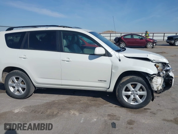 2008 Toyota RAV4 Ltd with VIN JTMBK31V085041130, listed as a IAAI auction lot 41786466 with 137,656 mi miles. Bid and sale history available at carsss.com. Image 13.