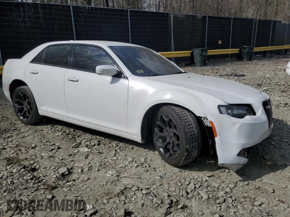 2019 Chrysler 300 S with VIN 2C3CCABG8KH609442, listed as a Copart auction lot 51114035 with 97,468 mi miles and Salvage Title. Bid and sale history available at DreamBid. Image 4.