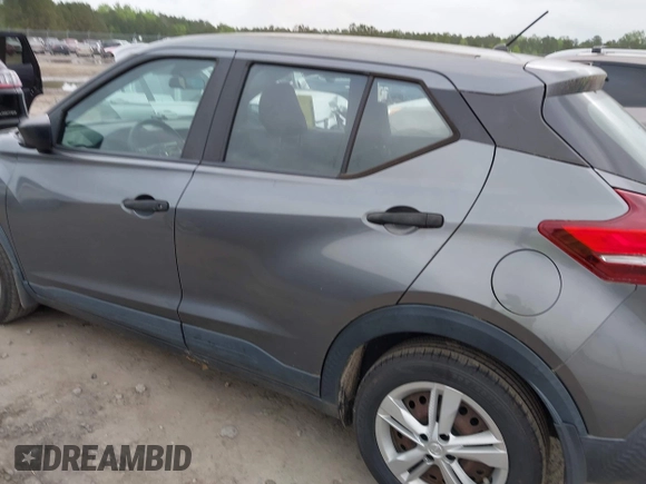 2020 Nissan Kicks S z VIN 3N1CP5BV9LL530914, wystawiony jako IAAI lot #41963479 z przebiegiem 93 062 mil mil oraz . Historia ofert i sprzedaży dostępna na DreamBid. Obrazek 14.