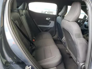 2024 Polestar 2 z VIN YSMFE3KA9RL214276, wystawiony jako Copart lot #43004525 z przebiegiem 11 767 mil mil oraz Czysty tytuł • Clean title. Historia ofert i sprzedaży dostępna na DreamBid. Obrazek 10.