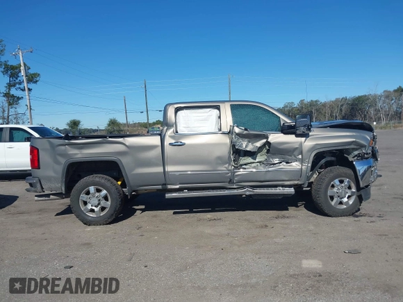 2017 GMC Sierra 2500HD SLT with VIN 1GT12TEY1HF165837, listed as a IAAI auction lot 41230286 with 167,824 mi miles. Bid and sale history available at carsss.com. Image 13.