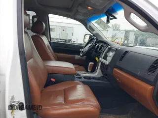 2009 Toyota Tundra Limited z VIN 5TFDW58169X086185, wystawiony jako IAAI lot #42240945 z przebiegiem 139 775 mil mil oraz . Historia ofert i sprzedaży dostępna na DreamBid. Obrazek 5.