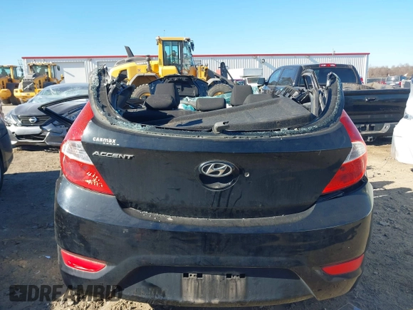 2013 Hyundai Accent GS z VIN KMHCT5AE5DU087786, wystawiony jako IAAI lot #41175535 z przebiegiem 124 105 mil mil oraz . Historia ofert i sprzedaży dostępna na DreamBid. Obrazek 17.