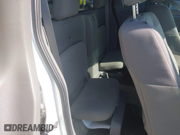 2015 Nissan Frontier SV with VIN 1N6BD0CT0FN764250, listed as a IAAI auction lot 42064995 with 109,548 mi miles and . Bid and sale history available at DreamBid. Image 8.