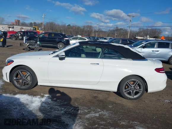 2019 Mercedes-Benz C 300 с VIN WDDWK8EB7KF828792, выставлен на аукционе IAAI как лот 41267574 с пробегом 61 168 миль миль и . История ставок и продаж доступна на DreamBid. Изображение 14.