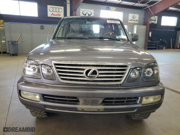 2006 Lexus LX 470 with VIN JTJHT00W964017117, listed as a Copart auction lot 61019524 with 207,767 mi miles and Salvage Title. Bid and sale history available at carsss.com. Image 5.
