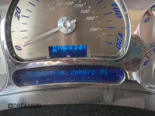 2004 Chevrolet Silverado SS z VIN 2GCEK19N041303732, wystawiony jako Copart lot #74617474 z przebiegiem 200 072 mil mil oraz Tytuł czysty. Historia ofert i sprzedaży dostępna na DreamBid. Obrazek 8.