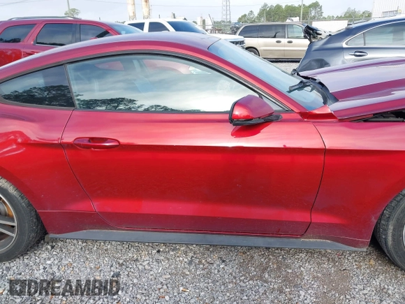 2016 Ford Mustang EcoBoost z VIN 1FA6P8TH4G5266159, wystawiony jako IAAI lot #41930934 z przebiegiem 158 794 mil mil oraz . Historia ofert i sprzedaży dostępna na DreamBid. Obrazek 14.