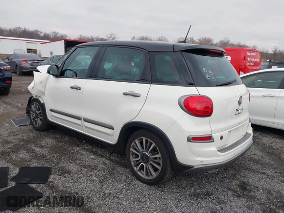 2018 FIAT 500L Trekking with VIN ZFBCFADH6JZ041198, listed as a IAAI auction lot 41063260 with 64,459 mi miles. Bid and sale history available at carsss.com. Image 3.