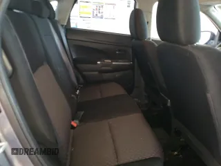 2019 Mitsubishi Outlander ES z VIN JA4AP3AU1KU017981, wystawiony jako Copart lot #60572435 z przebiegiem 111 931 mil mil oraz Czysty tytuł • Clean title. Historia ofert i sprzedaży dostępna na DreamBid. Obrazek 11.