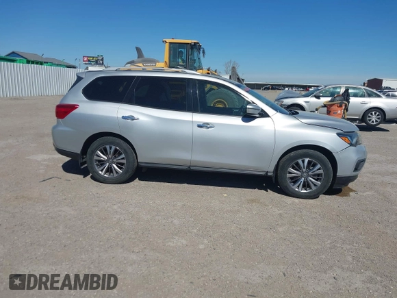2018 Nissan Pathfinder SV with VIN 5N1DR2MN1JC660200, listed as a IAAI auction lot 41868462 with 134,809 mi miles. Bid and sale history available at carsss.com. Image 13.