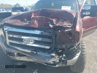 2006 Ford F-250 XL z VIN 1FTSW21P56EB45285, wystawiony jako IAAI lot #41897760 z przebiegiem 260 044 mil mil oraz . Historia ofert i sprzedaży dostępna na DreamBid. Obrazek 6.