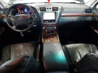 2011 Lexus LS 460 z VIN JTHBL5EF8B5103973, wystawiony jako Copart lot #56885645 z przebiegiem 191 841 mil mil oraz Szkody całkowita. Historia ofert i sprzedaży dostępna na DreamBid. Obrazek 8.