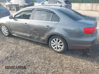 2013 Volkswagen Jetta SE с VIN 3VWDP7AJ7DM430198, выставлен на аукционе IAAI как лот 42737299 с пробегом 128 637 миль миль и . История ставок и продаж доступна на DreamBid. Изображение 3.