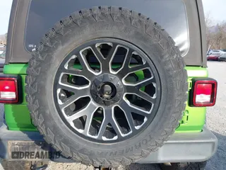 2018 Jeep Wrangler Unlimited Sport с VIN 1C4HJXDN6JW293075, выставлен на аукционе IAAI как лот 41786253 с пробегом 87 187 миль миль и . История ставок и продаж доступна на DreamBid. Изображение 12.
