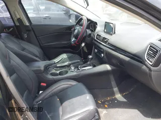 2014 Mazda 3 i Grand Touring z VIN JM1BM1M75E1151329, wystawiony jako IAAI lot #42248334 z przebiegiem 138 748 mil mil oraz . Historia ofert i sprzedaży dostępna na DreamBid. Obrazek 5.