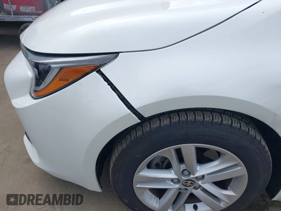 2020 Toyota Corolla Hatchback SE with VIN JTND4RBE3L3077866, listed as a IAAI auction lot 42078596 with 60,153 mi miles. Bid and sale history available at carsss.com. Image 6.