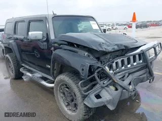2006 Hummer H3 with VIN 5GTDN136768226144, listed as a IAAI auction lot 41958579 with 160,521 mi miles. Bid and sale history available at carsss.com. Image 1.