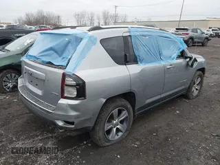 2017 Jeep Compass High Altitude with VIN 1C4NJDEB8HD100971, listed as a IAAI auction lot 42044082 with 94,486 mi miles. Bid and sale history available at carsss.com. Image 4.