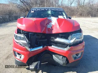 2018 Chevrolet Colorado 2WD Work Truck with VIN 1GCHSBEN6J1138361, listed as a IAAI auction lot 41588108 with 58,917 mi miles. Bid and sale history available at carsss.com. Image 13.